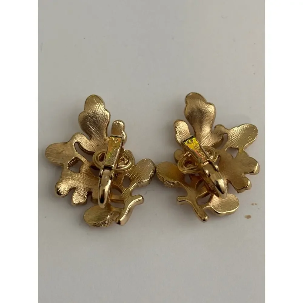 Vintage Ceown Trifari Brushed Gold Tone Oak Leaf & Acorn